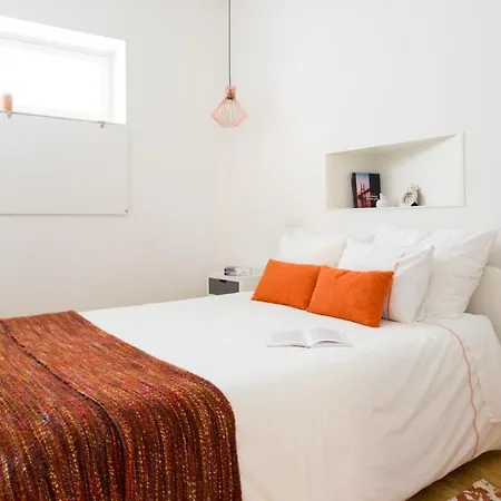 Plum Guide - The Fado Custos Apartment