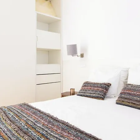 Apartment Plum Guide - The Fado Custos
